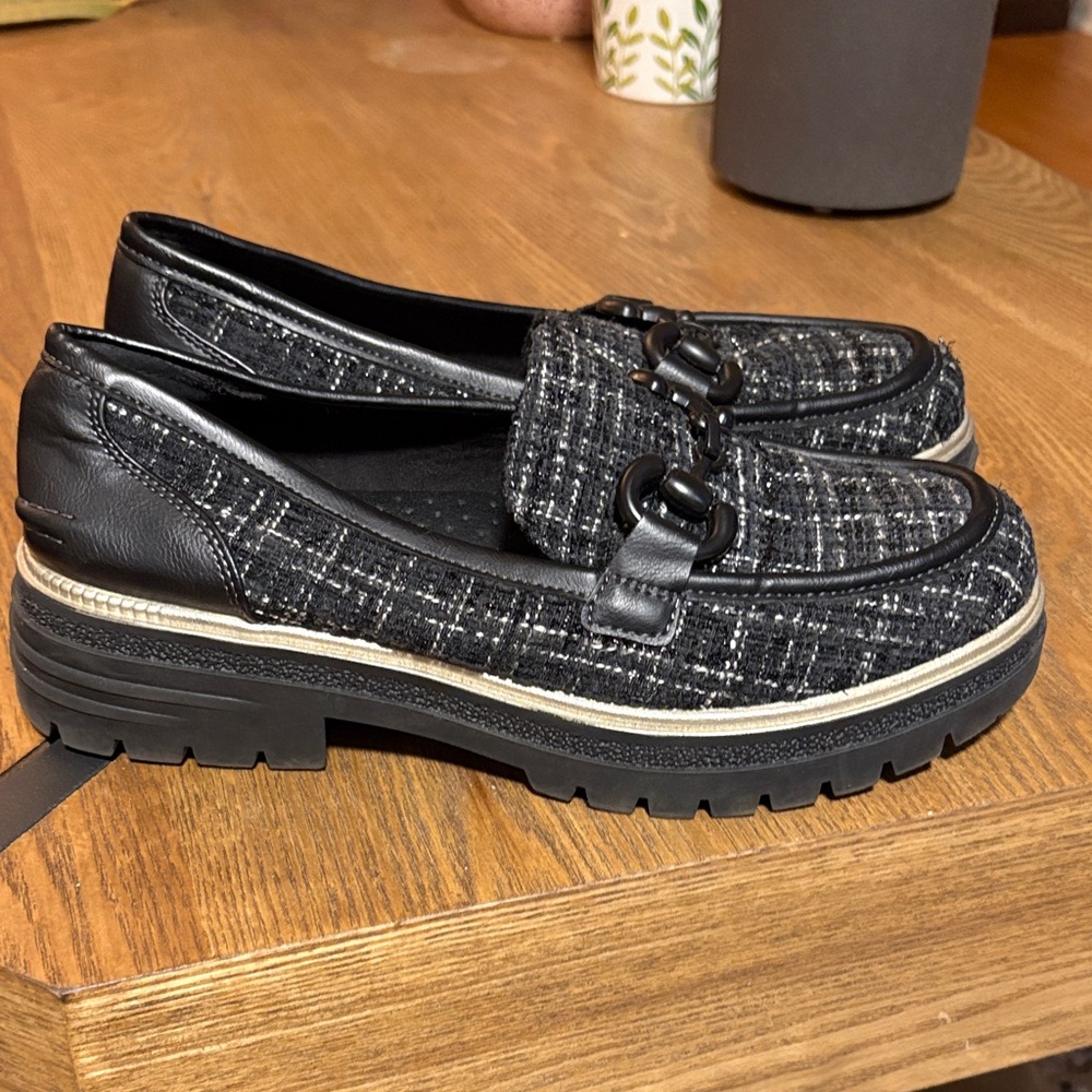 Chic Black Tweed Loafers